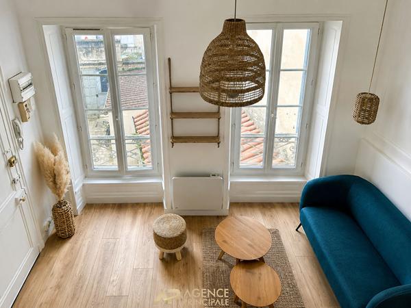 Hypercentre La Rochelle Studio coup de coeur entièrement rénové 132 900 € **  - Référence  FB747