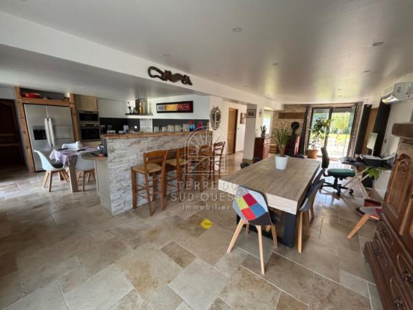 Maison 6 pièce(s) 4 chambre(s) 190 m²