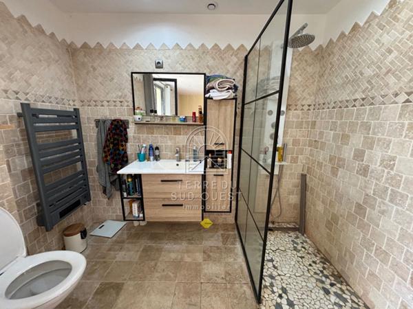 Maison 6 pièce(s) 4 chambre(s) 190 m²