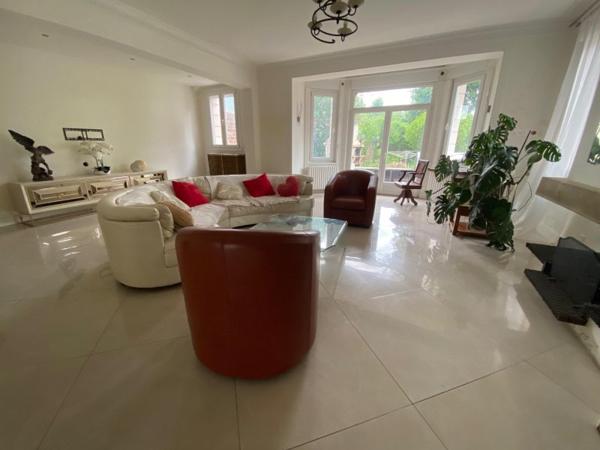 Vente / Propriété à Étrépagny (27150)
