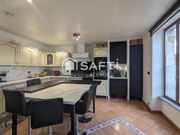 Immeuble de caractère – Centre village