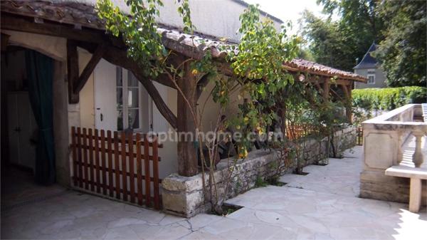 MOULIN SUR LA VALLÉE DE L'ANTENNE QUATRE CHAMBRES PLUS UN STUDIO