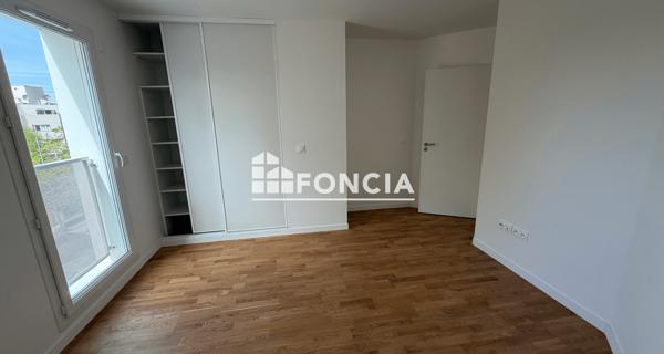 Location Appartement 3 pièces 80.61 m² - Evry 91000