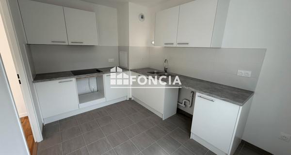 Location Appartement 3 pièces 80.61 m² - Evry 91000