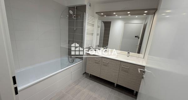 Location Appartement 3 pièces 80.61 m² - Evry 91000
