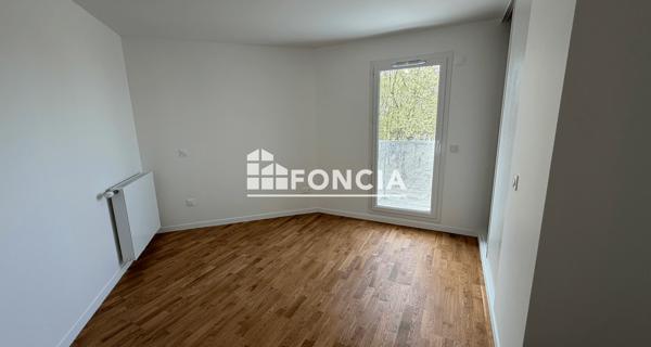 Location Appartement 3 pièces 80.61 m² - Evry 91000