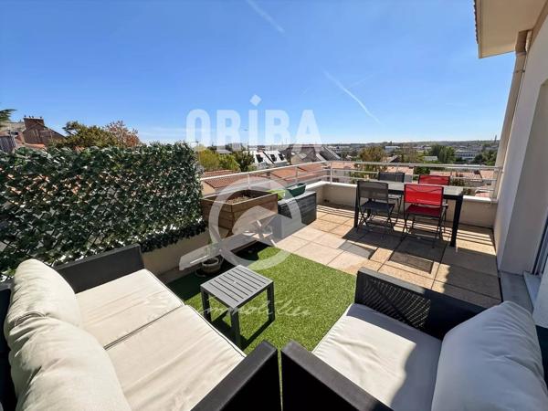 Appartement T3 duplex avec grande terrasse au dernier étage – CHANTENAY