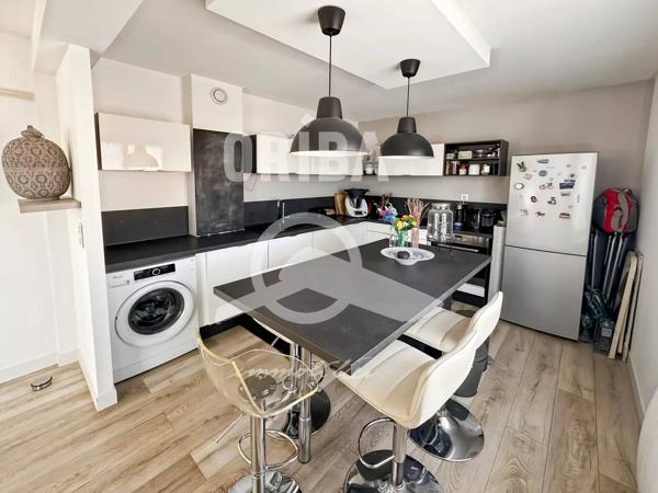 Appartement T3 duplex avec grande terrasse au dernier étage – CHANTENAY