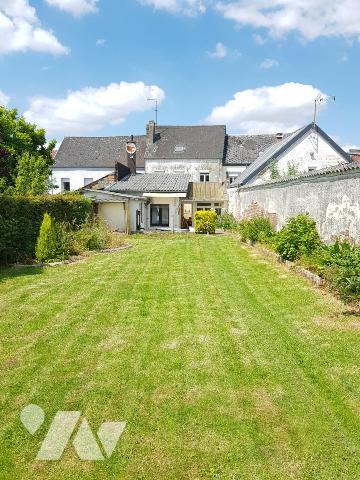 Maison de ville spacieuse à FRUGES