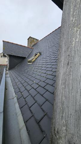 Saint-Malo (35400) Maison de caractère en cœur de ville, cadre calme et proche de tout, à réhabiliter.