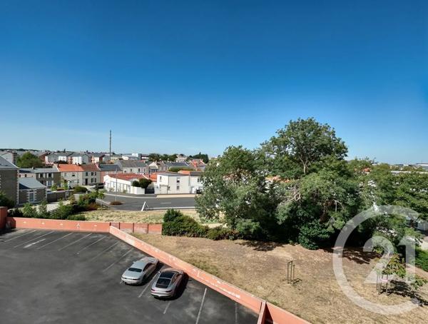 Appartement F3 à vendre  3 pièces - 53,01 m 2   LA ROCHE SUR YON  - 85