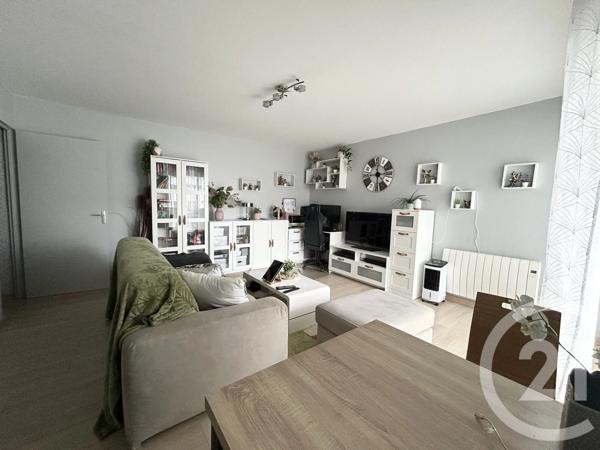 Appartement F3 à vendre  3 pièces - 53,01 m 2   LA ROCHE SUR YON  - 85