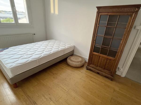 APPARTEMENT VUE CATHEDRALE A 5 MN A PIED DE LA GARE SNCF