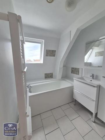 Appartement à louer 3 pièces 64.8m² Armentières (59280)