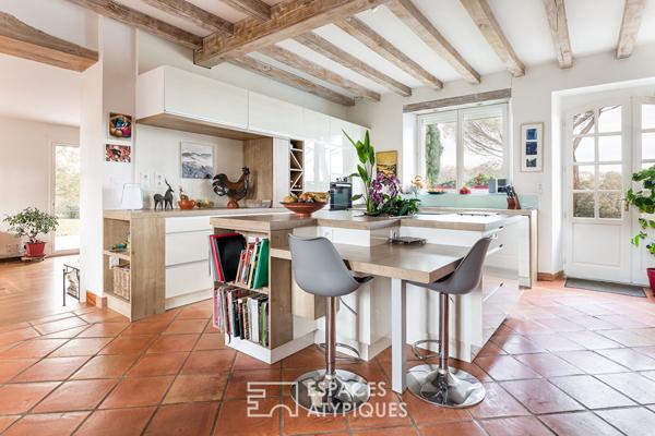 Maison de maître et son écrin de 7000 m² avec piscine