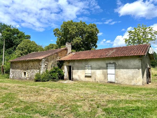 A vendre, grange à rénover située à 5 min de CHANCELADE 24650