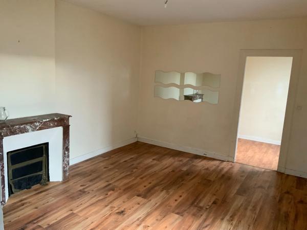 Maison à vendre 5 pièces DESCARTES (37) avec la possibilité d avoir deux logements