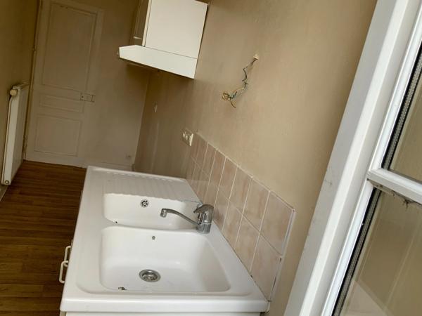 Maison à vendre 5 pièces DESCARTES (37) avec la possibilité d avoir deux logements