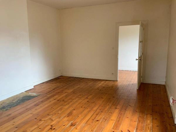 Maison à vendre 5 pièces DESCARTES (37) avec la possibilité d avoir deux logements