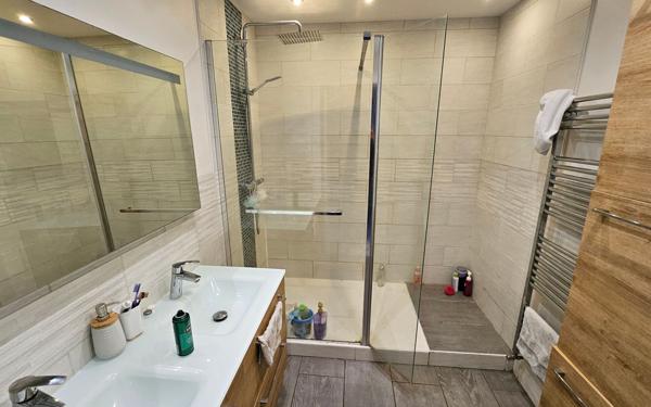 Appartement à vendre    4 pièces • 79 m2 Aubagne