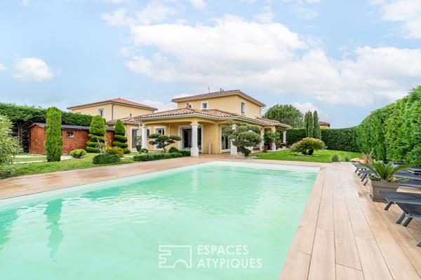 Villa au calme avec piscine sur les hauteurs de Saint-Bonnet-de-Mûre