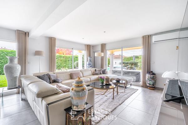 Villa au calme avec piscine sur les hauteurs de Saint-Bonnet-de-Mûre