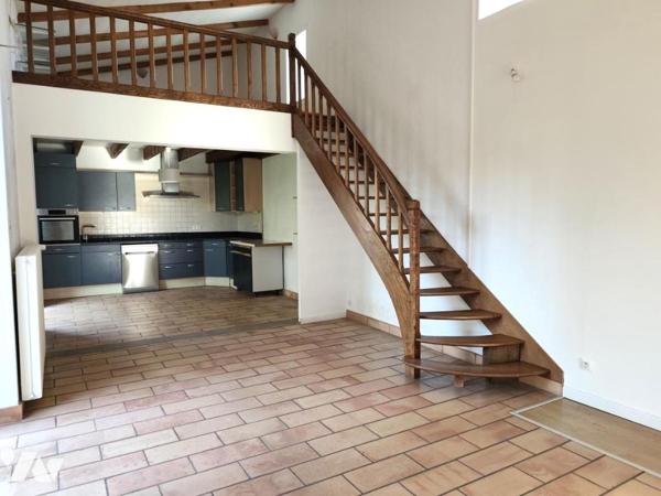 Maison ancienne familiale avec beaux volumes