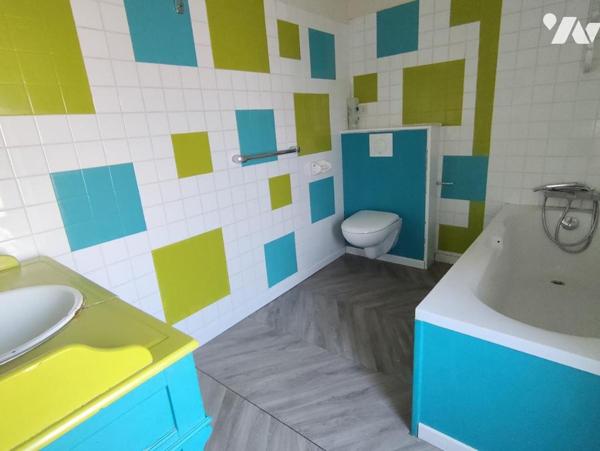 Maison ancienne familiale avec beaux volumes