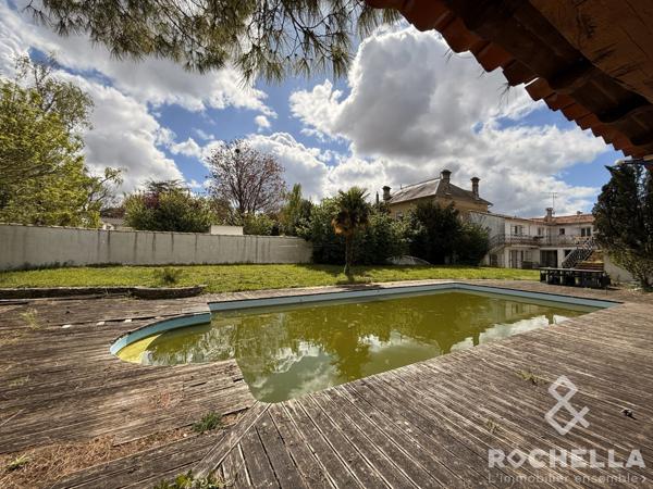 Grande Maison avec Piscine, Garage et maison annexe – Saint-Jean-d'Angély