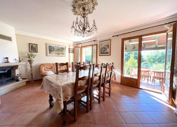 Maison à vendre    4 pièces •  Pertuis