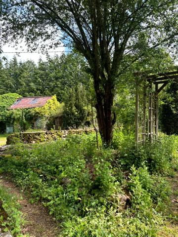 Exclusivité – Propriété de caractère avec étang, dans un écrin naturel préservé du Morvan - proche de SAULIEU (21)