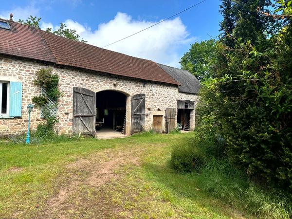 Exclusivité – Propriété de caractère avec étang, dans un écrin naturel préservé du Morvan - proche de SAULIEU (21)