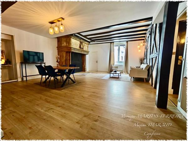 🏰 Appartement d’Exception de 143 m² – Demeure Historique de 1488 – Quartier Saint-Sulpice, Bourges 🏰