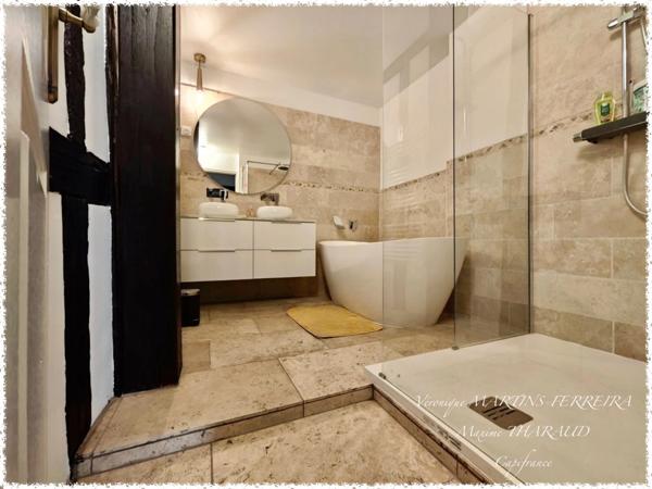 🏰 Appartement d’Exception de 143 m² – Demeure Historique de 1488 – Quartier Saint-Sulpice, Bourges 🏰