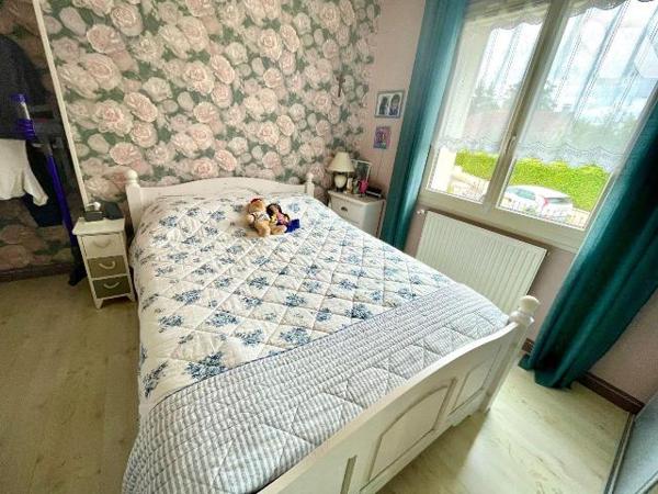 MAISON SUR SOUS-SOL AVEC CONFORT DU PLAIN-PIED.
A VENDRE A RETHEL, AXE REIMS/CHARLEVILLE-MEZIE...