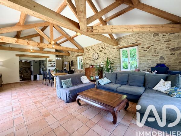 Maison à vendre 5 pièces 158,55 m² Saint-Léonard-de-Noblat