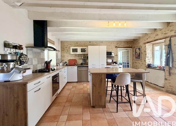 Maison à vendre 5 pièces 158,55 m² Saint-Léonard-de-Noblat