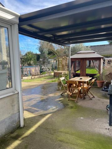 À vendre - Maison, 4 pièces située à Saint-Pierre-des-Corps (37700)