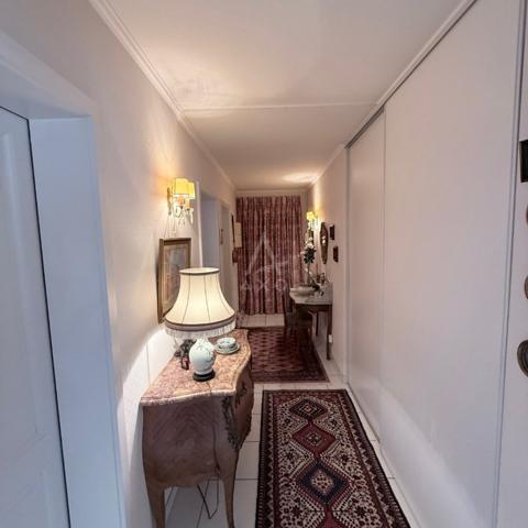 Centre ville Colmar Beau T4 dernier étage avec ascenseur à voir