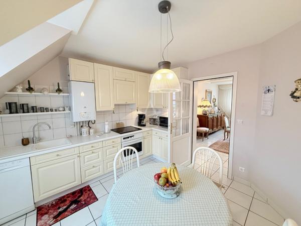 Centre ville Colmar Beau T4 dernier étage avec ascenseur à voir