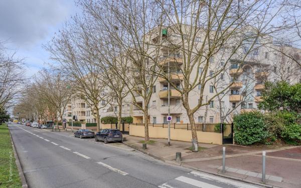 Appartement à vendre    4 pièces • 76,03 m2 Noisy-le-Grand