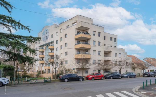 Appartement à vendre    4 pièces • 76,03 m2 Noisy-le-Grand