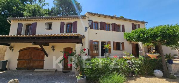 Grande demeure de caractère - très belle vue - piscine