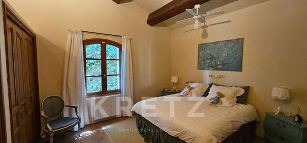 Grande demeure de caractère - très belle vue - piscine