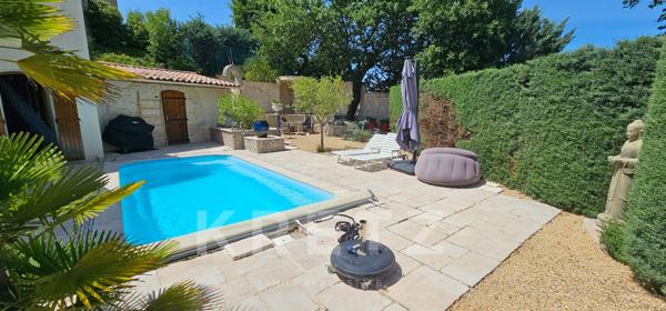 Grande demeure de caractère - très belle vue - piscine