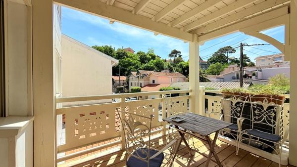 Appartement lumineux avec terrasse et parking