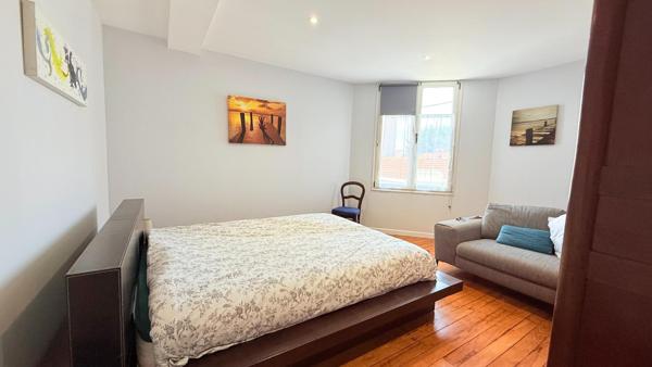 Appartement lumineux avec terrasse et parking