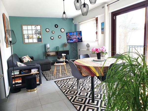 Appartement  3 pièce(s)  2 chambre(s)  57 m²