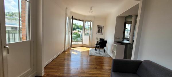 Appartement à louer    2 pièces • 43,20 m2    Issy-les-Moulineaux