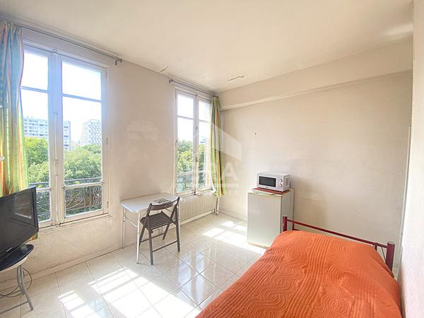 Studio -Levallois - Vue exceptionnelle !!! Parc de la Planchette